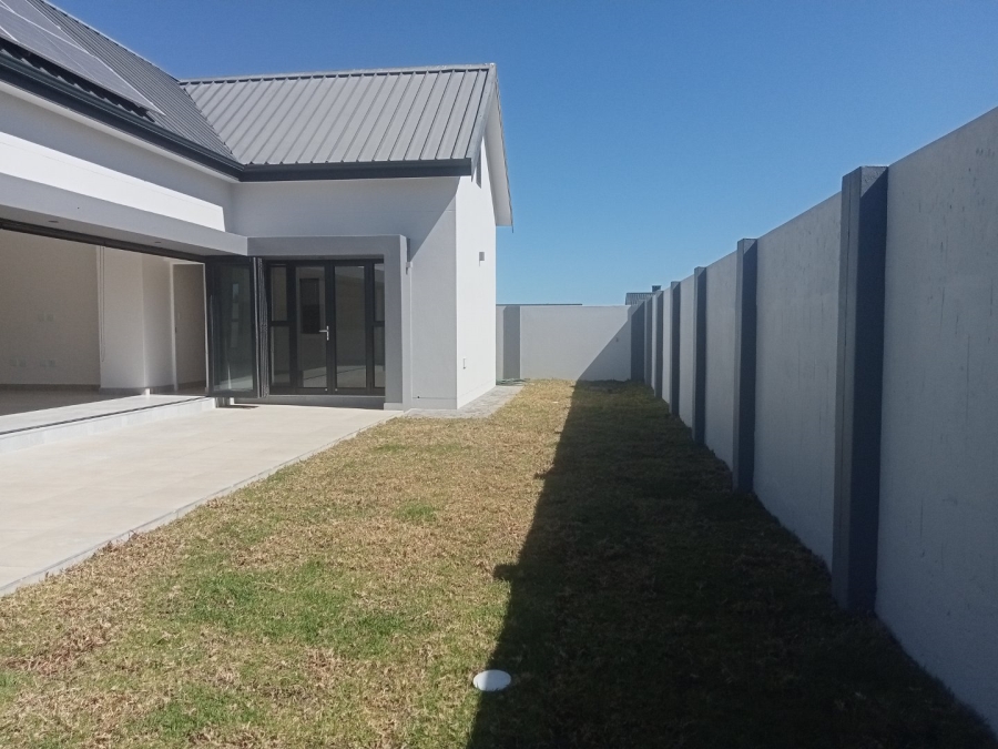 To Let 3 Bedroom Property for Rent in Le Grand Golf Estate Western Cape